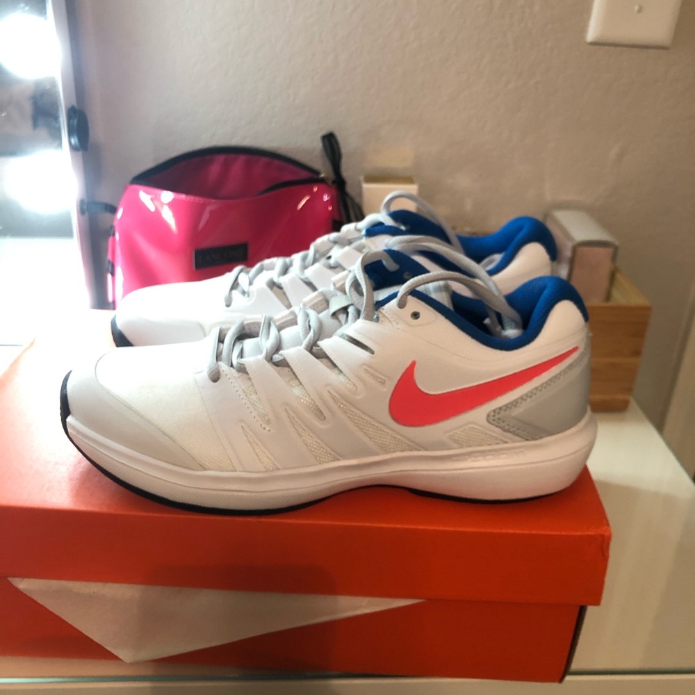 Nike women’ air zoom vapor tour prestige tennis shoes 7.5 new